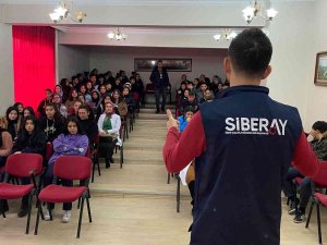 Öğrencilere Siber Suçlarla Mücadele Anlatıldı