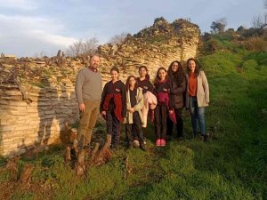 Altınova’da Geleceğin Arkeologları İş Başında