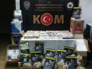 İ̇skenderun’da 96 Bin Adet Makaron Ve 135 Kilo Kıyılmış Tütün Ele Geçirildi
