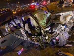 Avcılar E-5’te Polisin Dur İhtarına Uymayan 4 Hırsız, Ortalığı Savaş Alanına Çevirdi