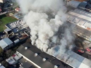 Eyüpsultan’da Sanayi Sitesinde Büyük Fabrika Yangını