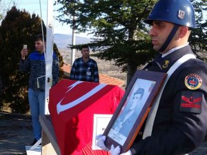 56 Yıl Sonra Gözyaşlarıyla Memleketi Bolu’da Toprağa Verildi