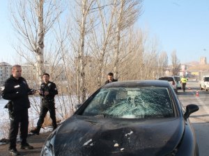 Otomobilin Çarptığı Kadın Yaralandı