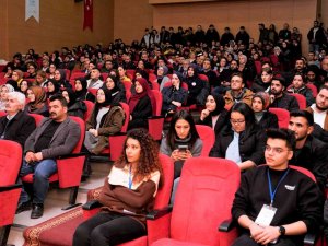 Engelleri Aşan Bir Kariyer Deneyimi: "Sen, Bedeninden Fazlasın!"