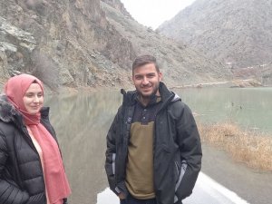 Artvin’de Nişanlı Çift Tanıştıkları Köyün Sular Altında Kalmasını Son Kez İzledi