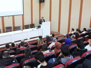 Kilis’te Eğitim Konulu Söyleşi Gerçekleştirildi