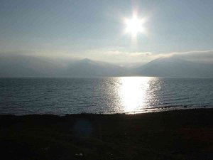 Çıldır Gölünde Şaşırtan Durum: Göl Donmadı