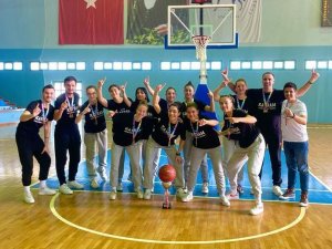 İ̇zmir’in Kadın Basketbol Şampiyonu Kavram Meslek Yüksekokulu Oldu