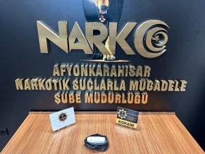 Arabanın Motor Bölümüne Zulalanan Kokain Böyle Bulundu