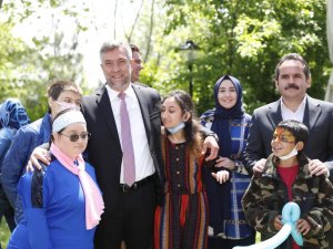 Özel Gereksinimli Bireyler Başkan İ̇lhan Ocaklı İle Buluşuyor