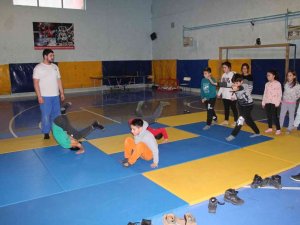 Dikmen’de Çocuk Ve Gençlere Ücretsiz Judo Kursu