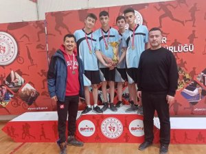 İ̇hsaniye Anadolu Lisesi Turnuvada İstediği Başarıyı Yakaladı