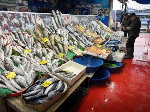 Balık Tezgahının En Ucuzu Hamsi Ve İstavrit
