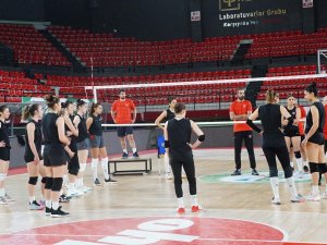 Karşıyaka Voleybol, Çanakkale Belediyespor’a Konuk Oluyor