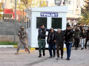 Uyuşturucu Ticareti Yapan 10 Kişi Tutuklandı