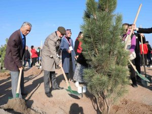 Başkan Çolakbayrakdar; “Bu Yıl, 126 Binden Fazla Ağacı Toprakla Buluşturduk”
