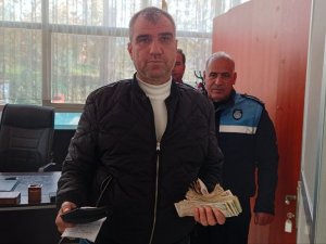 Yolda Bulunan Cüzdan Sahibine Teslim Edildi