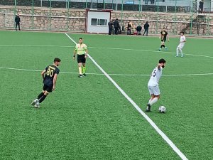 Aksaray Gençlik Evinde, Fü Deplasmanda