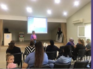 Ayvalık’ta Aile Okulu Eğitimleri Tüm Hızıyla Sürüyor