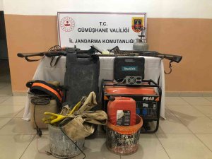 Gümüşhane’de Kaçak Kazı Operasyonunda 5 Kişi Gözaltına Alındı