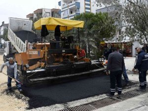 Kuşadası’nın Güzel Yarınları İçin Alt Ve Üst Yapıyı Yenileme Çalışmaları Sürüyor