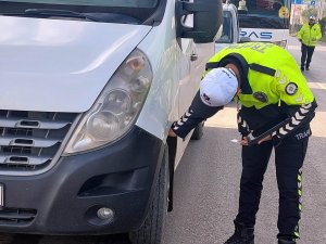 Kış Lastiği Kuralına Uymayan 172 Sürücüye Ceza