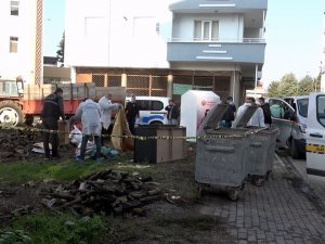 Sandık İçerisinde Kokmuş Erkek Cesedi Bulundu