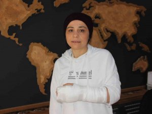 Sokak Köpeklerinden Kaçarken Düşen Kadın Ölümden Döndü