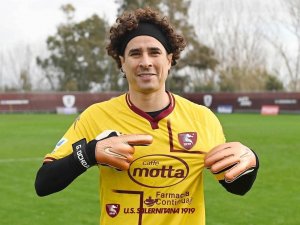 Guillermo Ochoa, Salernitana’ya Transfer Oldu