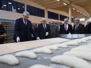 Şanlıurfa’da Halk Ekmek Fabrikasında Üretim Başladı