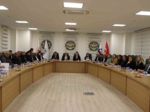 Dtso’da ‘Türkiye Ekonomisi Ve İş Fırsatları’ Sunumu