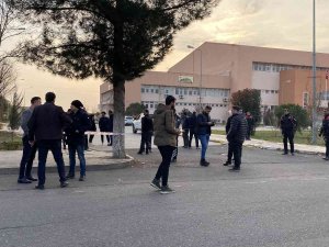 Diyarbakır’da Üniversite Personeline Araçtan Ateş Açıldı: 1 Yaralı