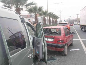 Turgutlu’da Zincirleme Kaza: 2 Yaralı