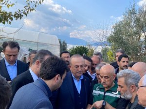 Bakan Kirişci: "Burası Afet Bölgesi İlan Edilmişken Sorunları Çözeceğiz, Unutan Bir Bakan Olarak Tarihe Geçmek İstemiyorum"