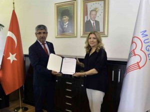 Mskü Rektör Yardımcısı Bakiye Uğur İstifa Etti