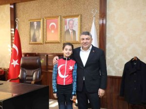 10 Yaşındaki Muhammed, Avrupa Şampiyonu Oldu