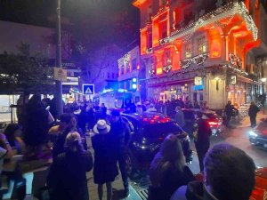 Bebek’te Restoranın Balkonu Çöktü: 4 Yaralı
