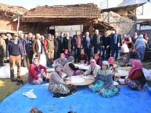 Köylülerden Başkana Muhteşem Karşılama