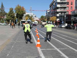 Uşak’ta Bin 65 Sürücüye Para Cezası Kesildi