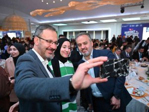 Bakan Kasapoğlu Ve Başkan Aktaş Gençlerle Buluştu