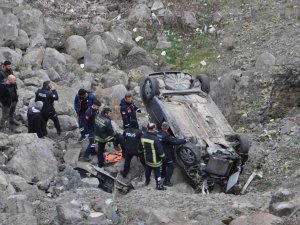 30 Metreden Baraj Yatağına Uçan Otomobil Sabah Fark Edildi: 1 Ölü