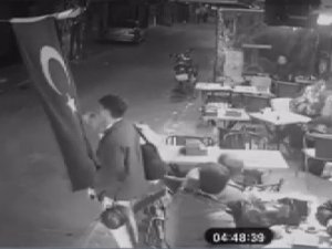 Sarmaş Dolaş Yürüdüler Daha Sonra Bıçak Ve Silahla Kavga Ettiler