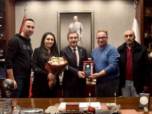 Başkan Ataç’a Gönüllülerden Teşekkür
