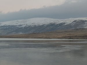 Ardahan’da Aktaş Gölü Kısmen Dondu