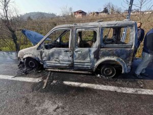 Seyir Halindeki Araç Yandı