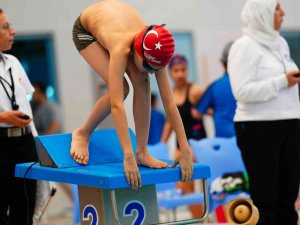 555 Sporcu, Kurtuluş Günü İçin Kulaç Atıyor