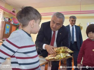 150 Öğrenciye Atkı, Bere Ve Eldiven Hediye Edildi