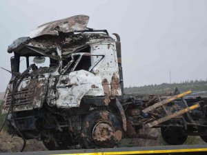 Sivrihisar’da Hafriyat Kamyonu Devrildi, Sürücü Yaralandı