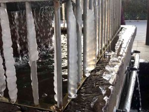 Erzurum’da Şadırvanlar Buz Tuttu