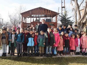 İ̇yilik Ailesi, Ahlatlı Çocukların Gönüllerini Isıttı